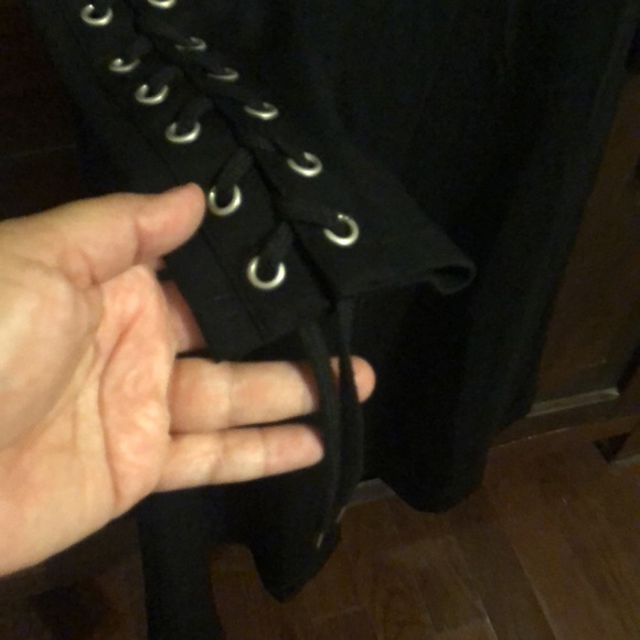 M K R M - Picture 3 of 5